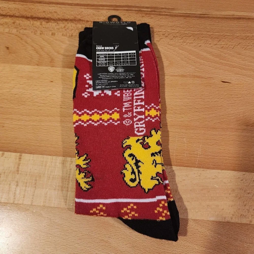 Harry Potter NEW Gryffindor House‎ Crew Socks Ugly Christmas Sweater Print 10-13